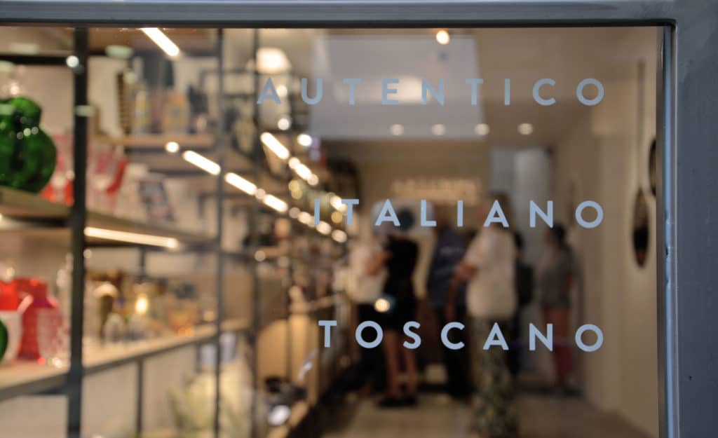 vetrina negozio autentico italiano toscano artempo empoli firenze toscana Made in Italy